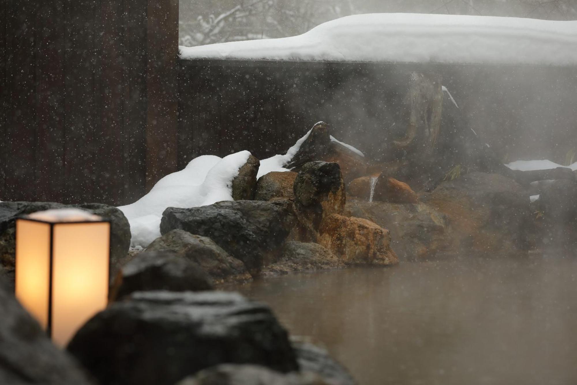Miyama Ouan Kyoritsu Resort Takayama  Exterior foto A hot spring in Japan