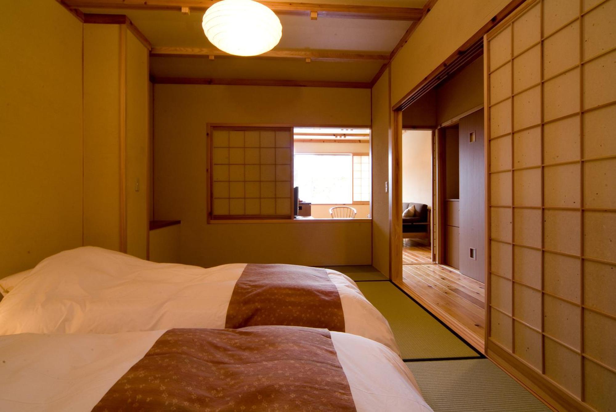 Miyama Ouan Kyoritsu Resort Takayama  Exterior foto A room at the hotel